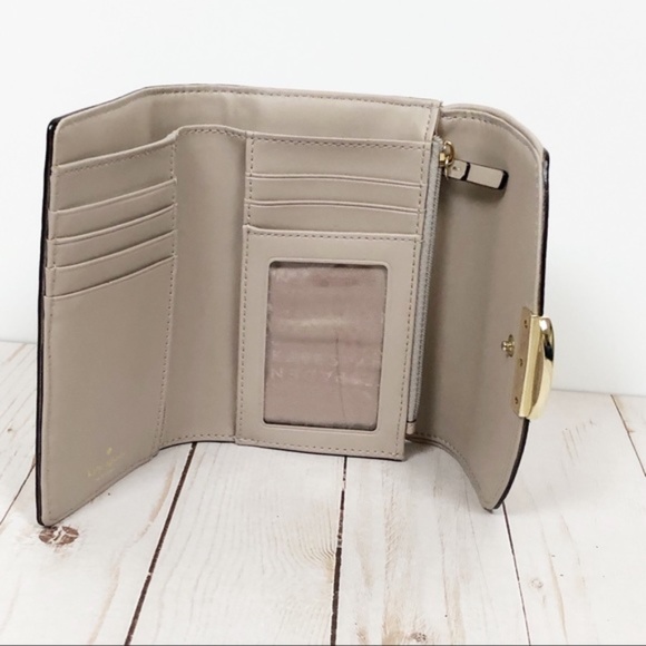 The Kate Spade New York continental wallet is a st - Picture 4 of 6